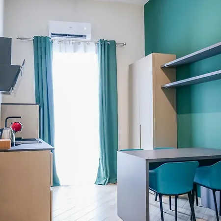 בית הארחה Rooftop Parthenopeo Contemporary 4*